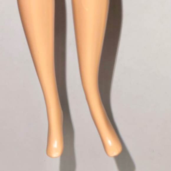 2004 Barbie The Fairytale Collection - Rapunzel Doll Mattel #B5826 - Picture 7 of 11